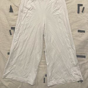 Lululemon white lounge pants size 4